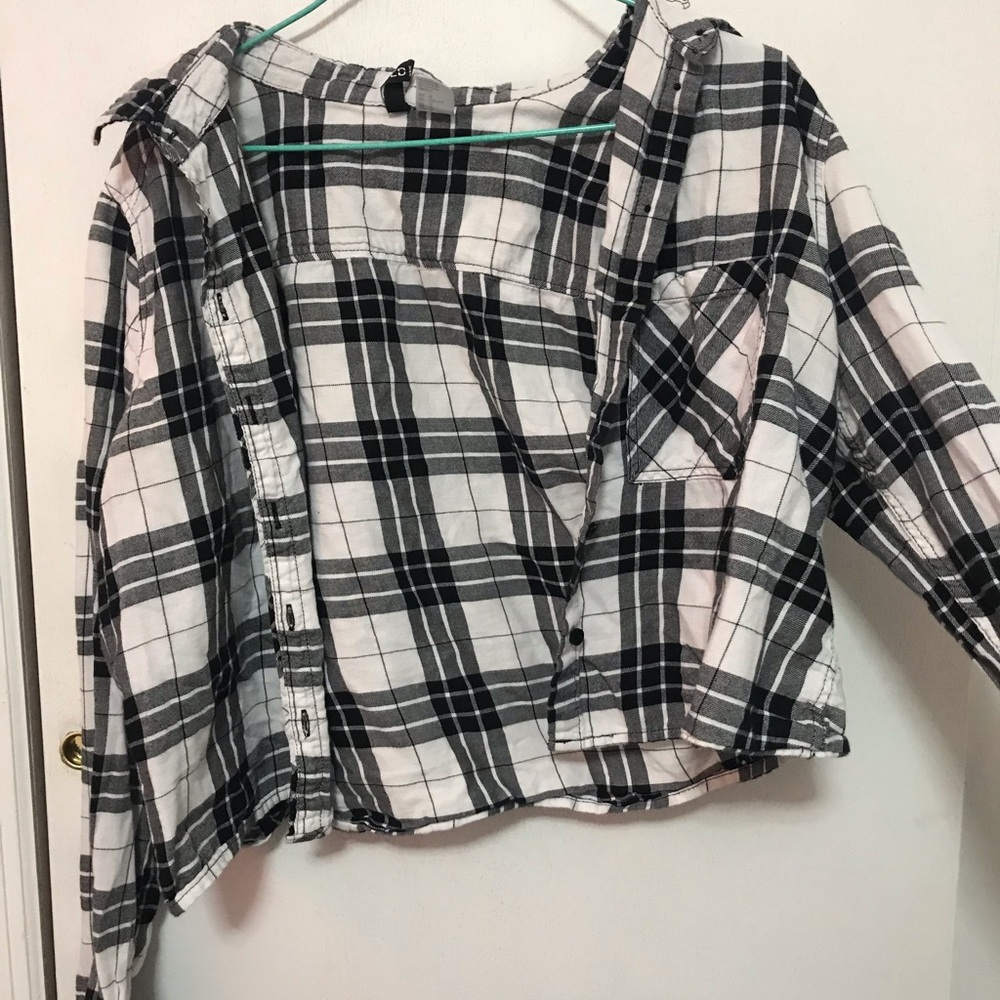 Black and White Plaid Cropped Flannel